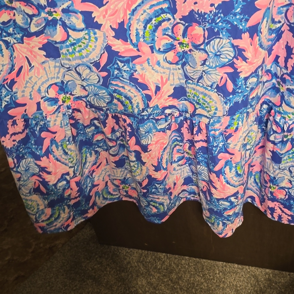 Lilly Pulitzer Pink and Blue Floral Top with Gold Logo Tag - Picture 3 of 8